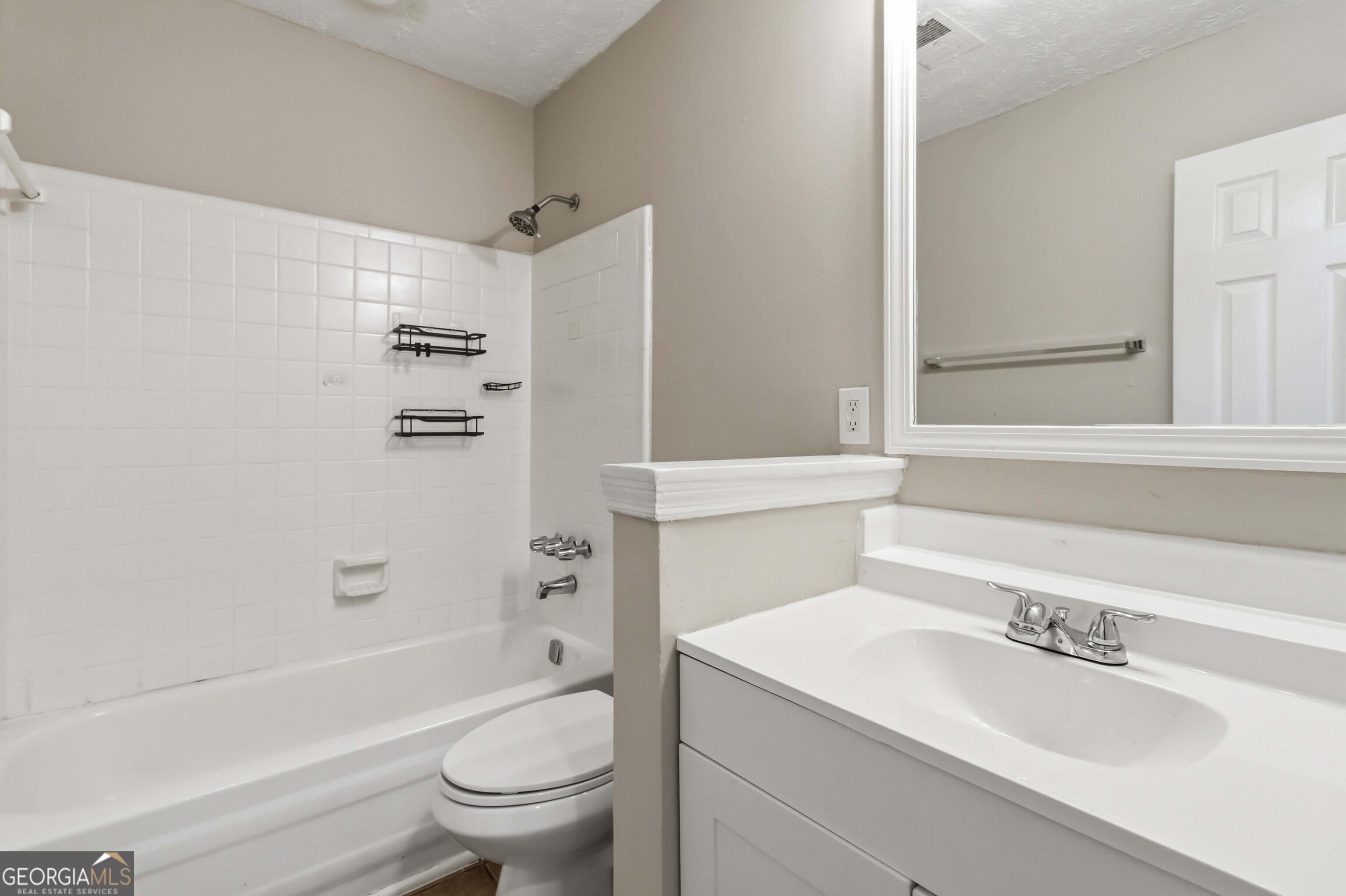 8227 Englewood Trail Property Photo 18