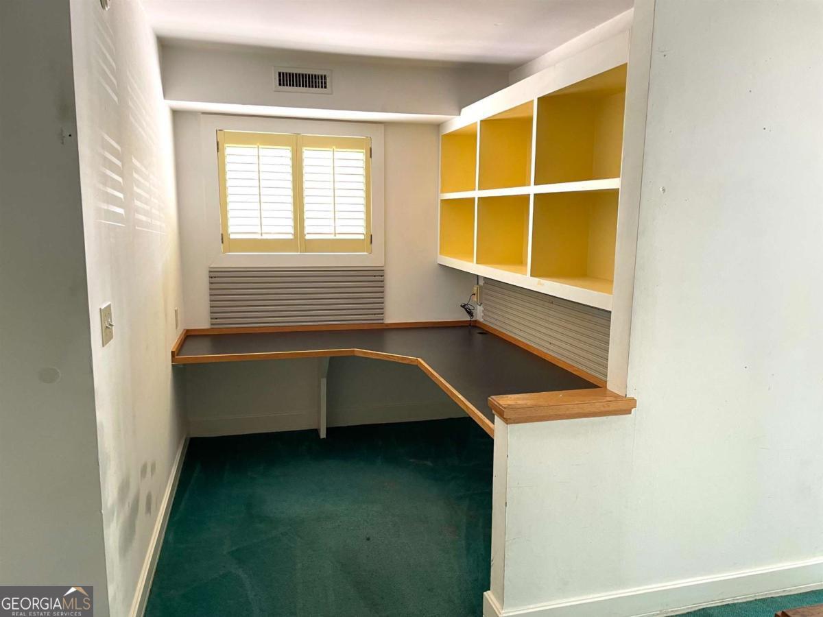 120 Peter Street Property Photo 7