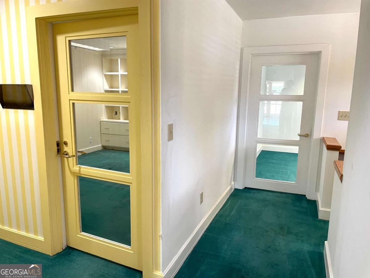 120 Peter Street Property Photo 8