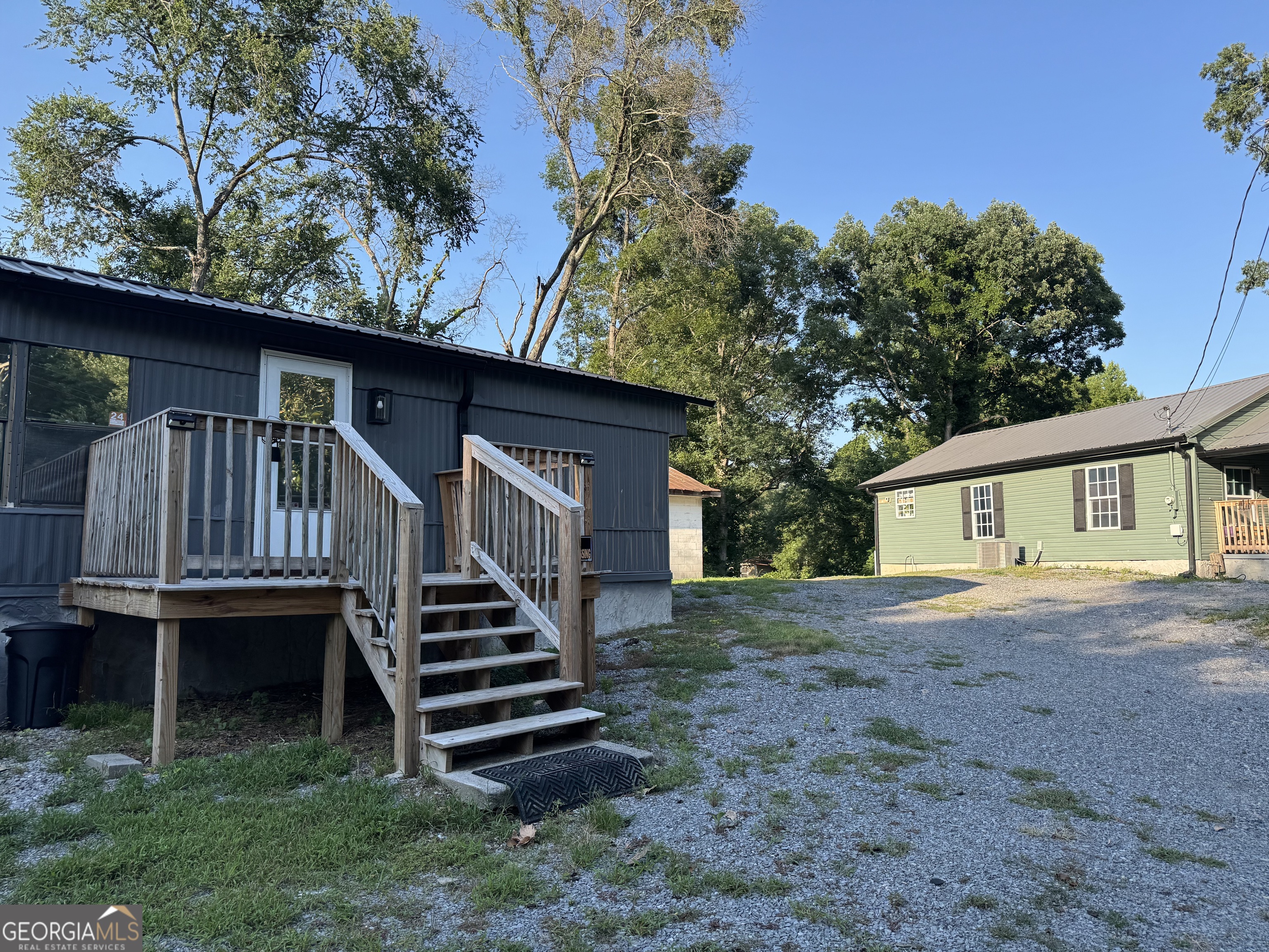 2637 Old Grade Road Property Photo 4