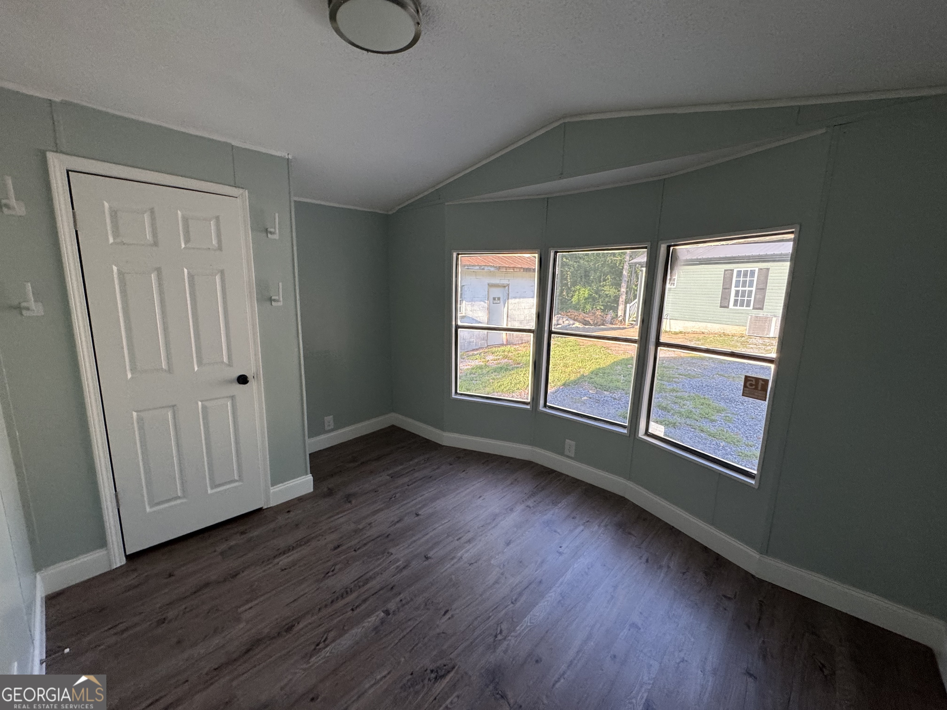 2637 Old Grade Road Property Photo 7