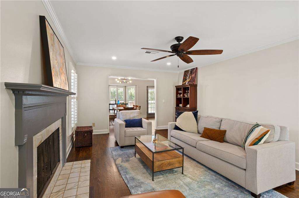 501 Defoors Mill Circle Nw Property Photo 6