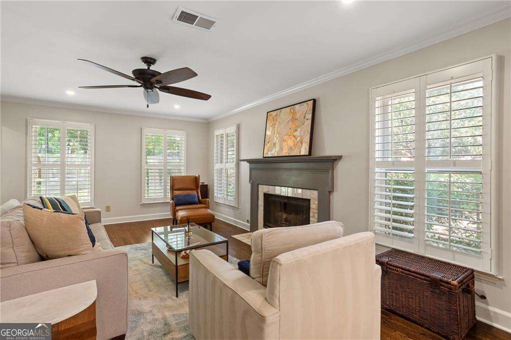 501 Defoors Mill Circle Nw Property Photo 8