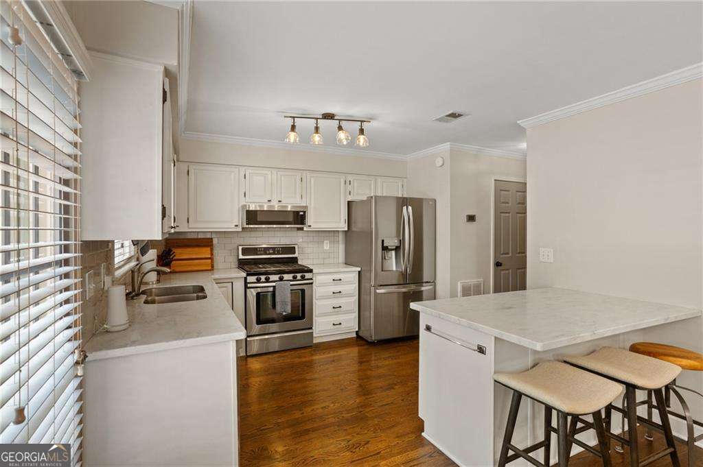 501 Defoors Mill Circle Nw Property Photo 12