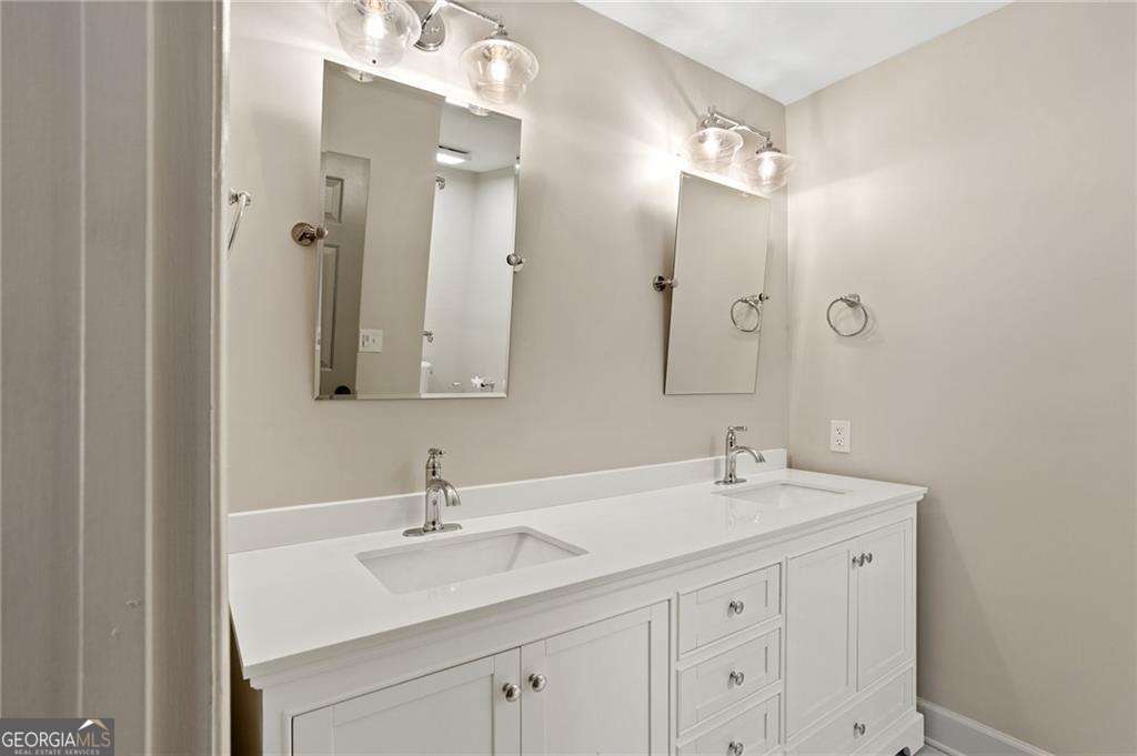 501 Defoors Mill Circle Nw Property Photo 22