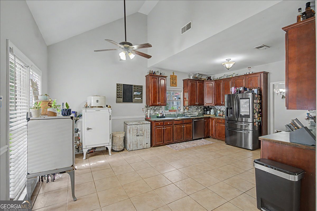 75 N Raburn Road Property Photo 17