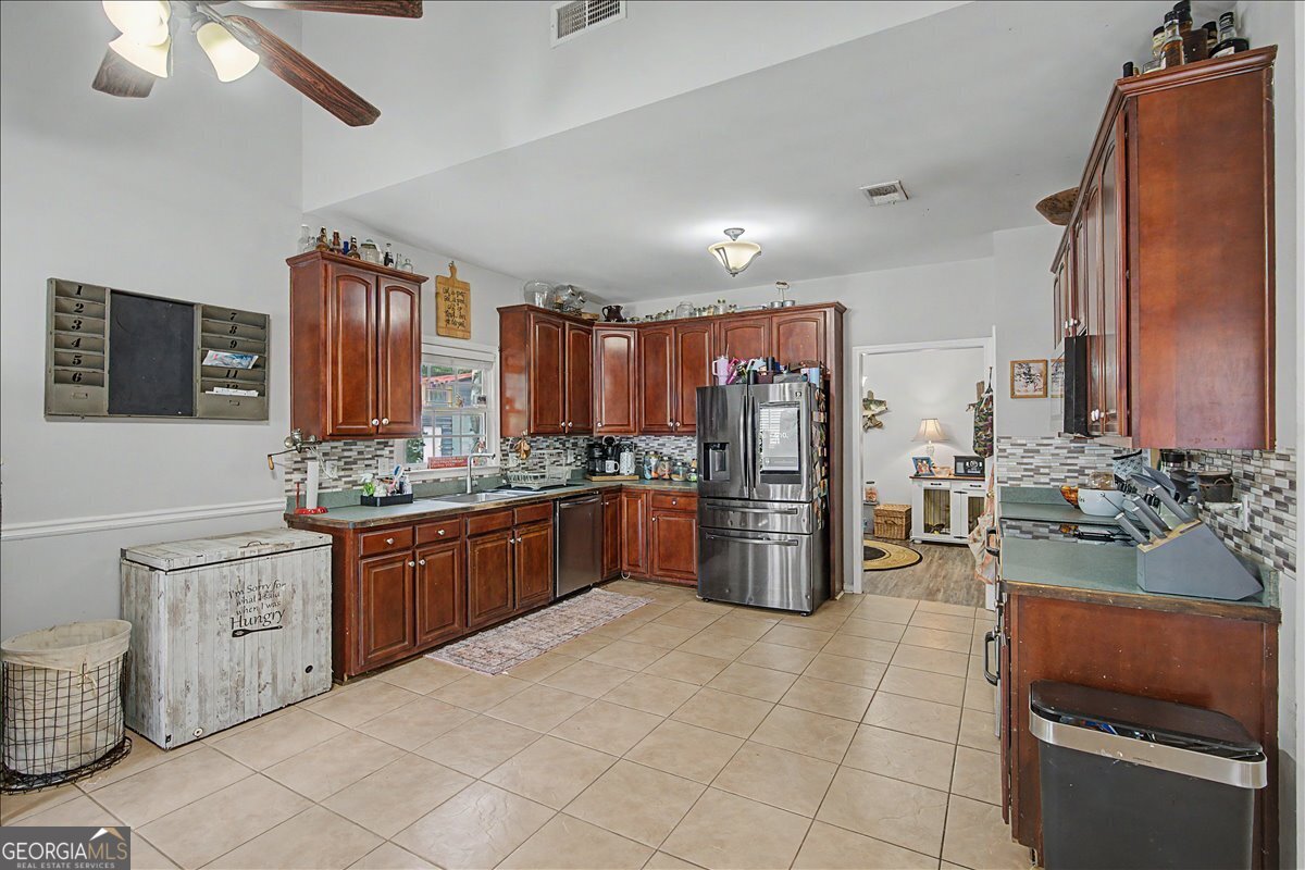 75 N Raburn Road Property Photo 18