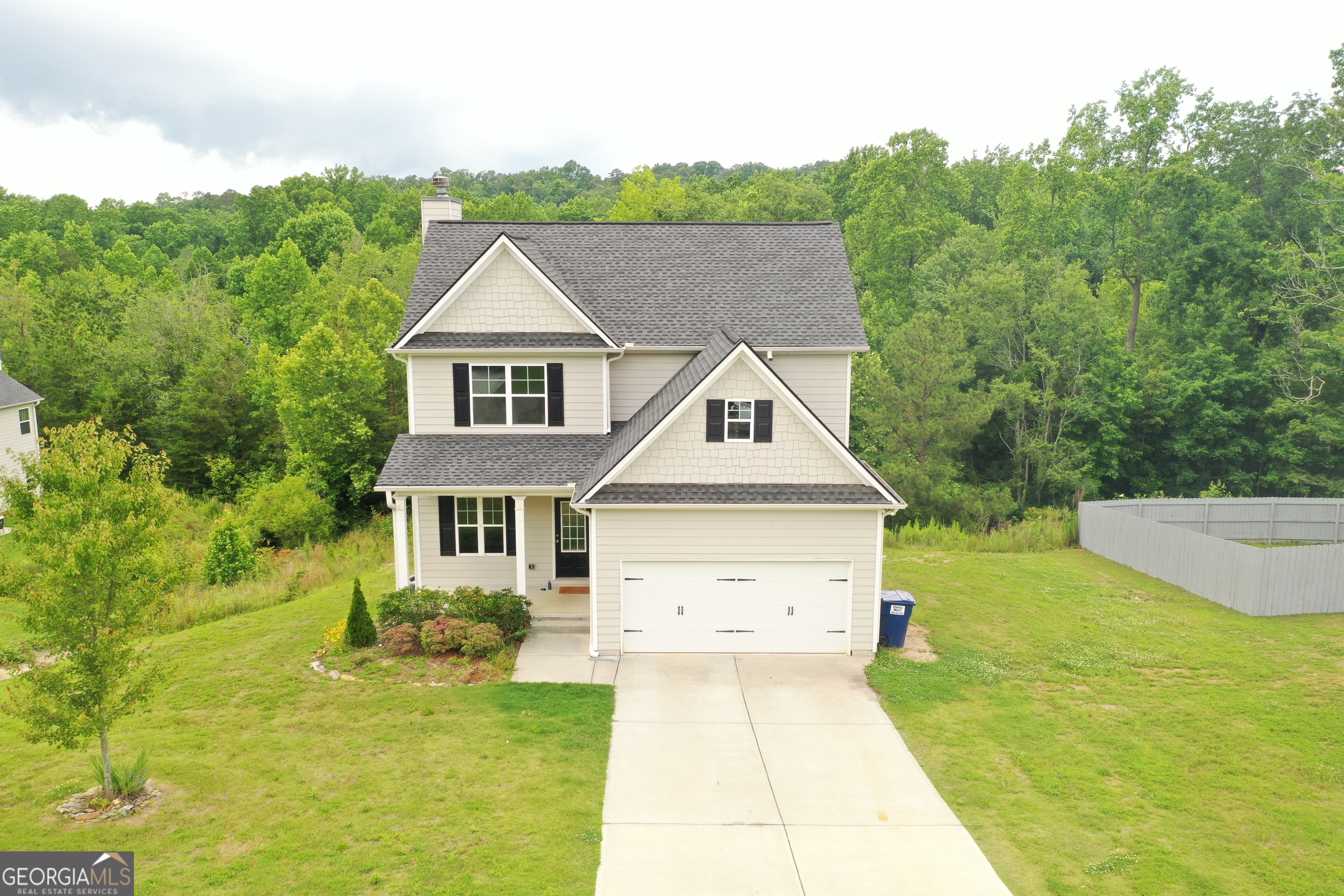 987 Soapstone Drive Property Photo 2