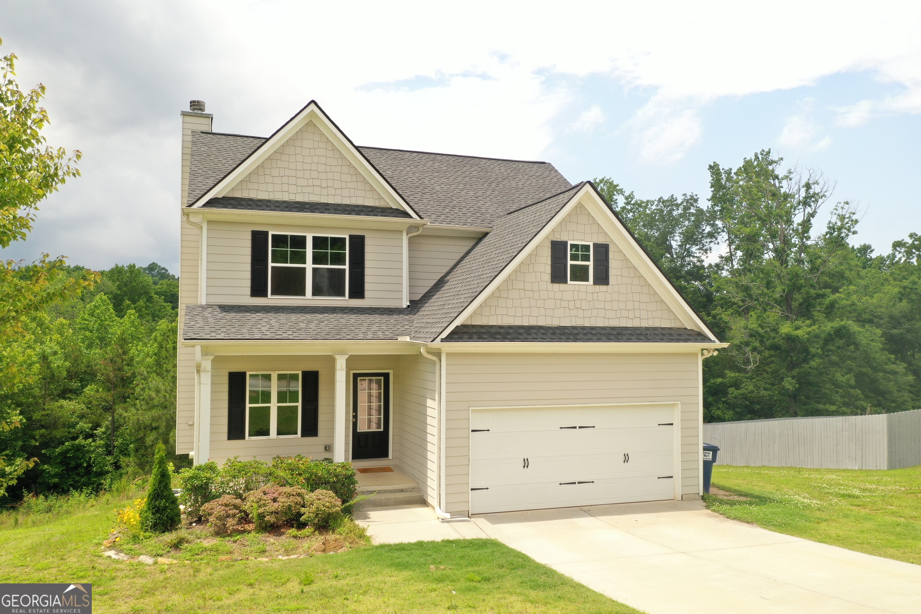 987 Soapstone Drive Property Photo 3