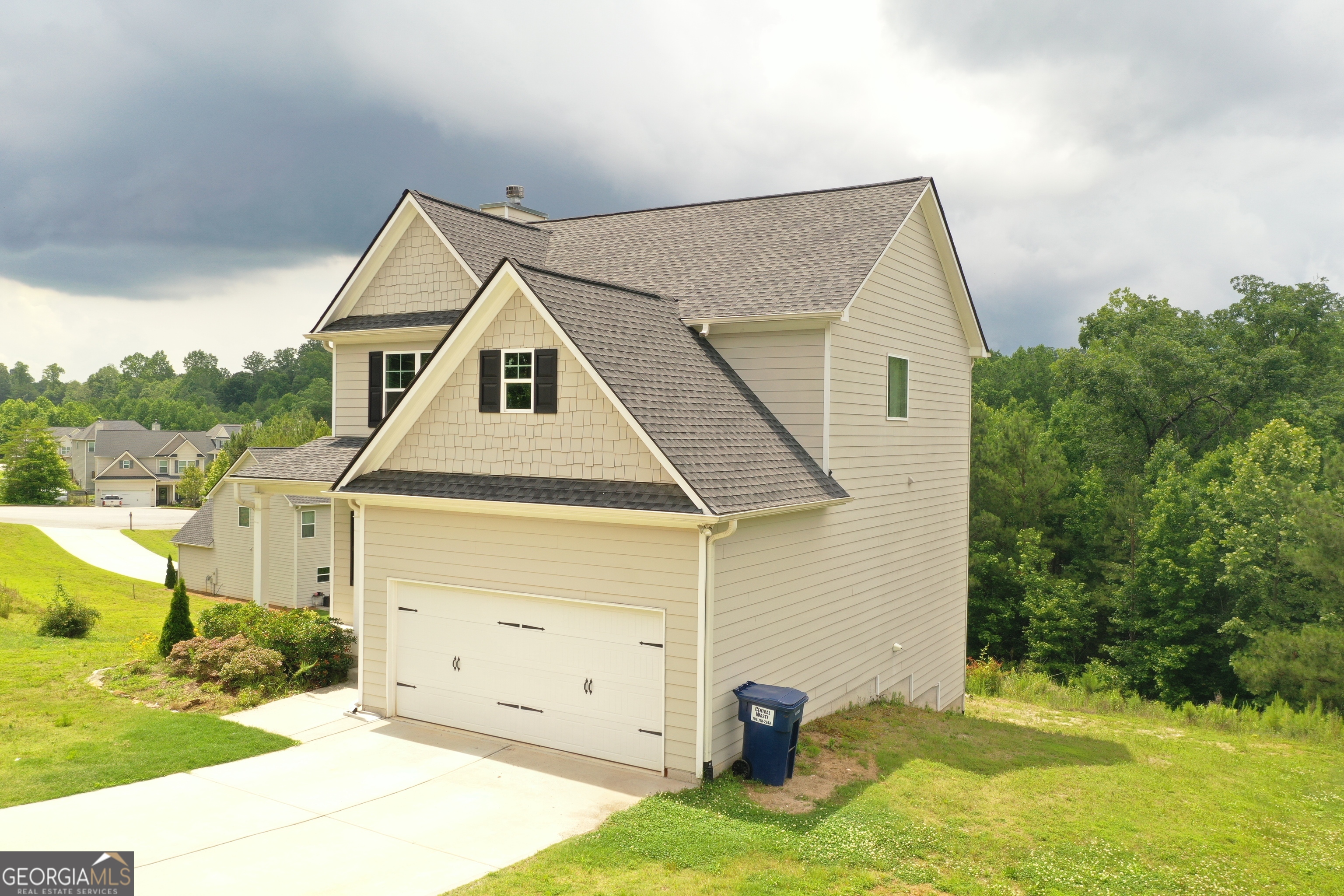 987 Soapstone Drive Property Photo 5
