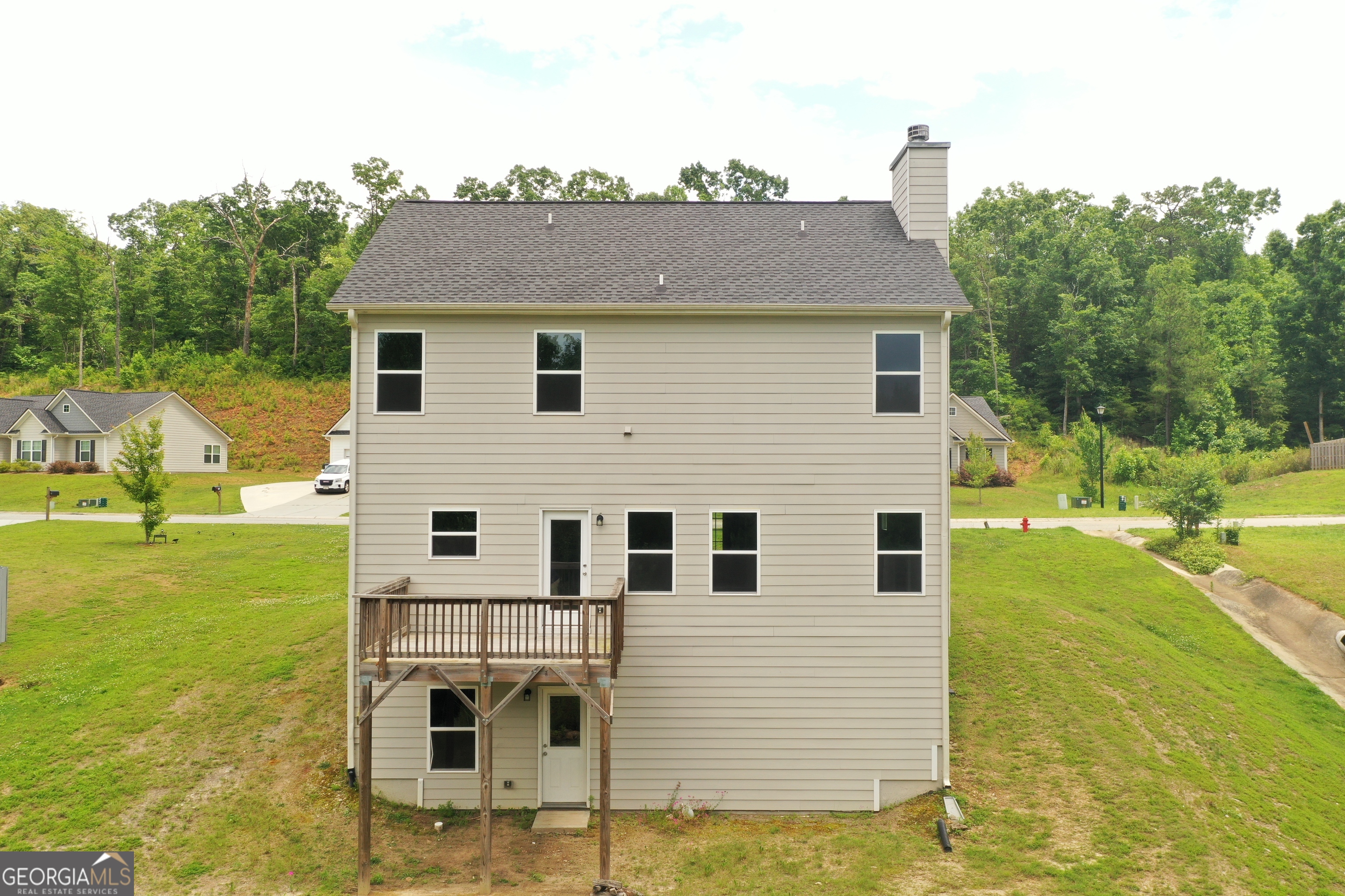 987 Soapstone Drive Property Photo 7
