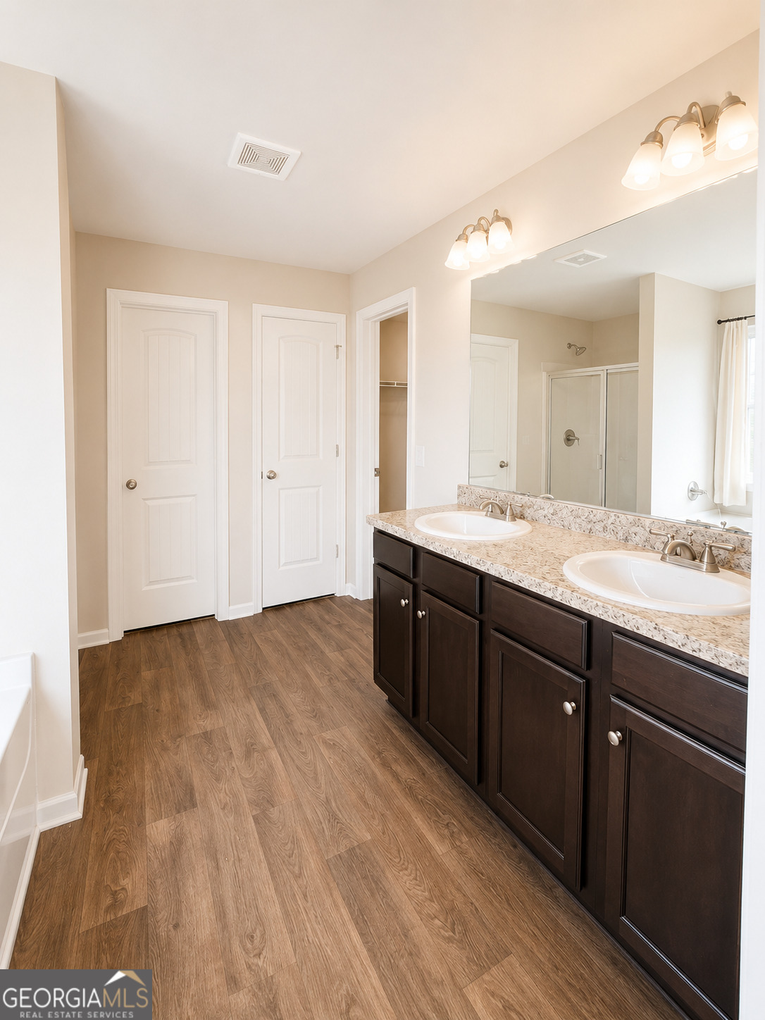 987 Soapstone Drive Property Photo 24