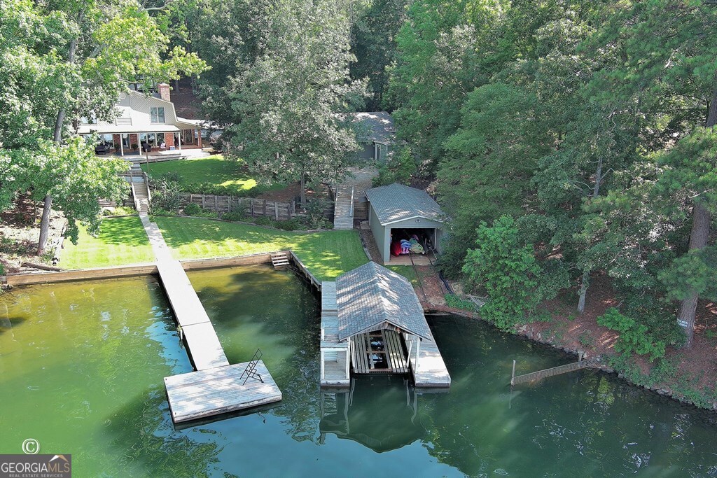 233 Pinetree Road Property Photo 1