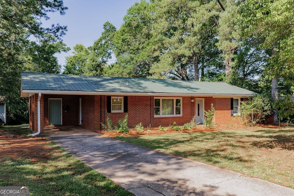 180 Conrad Drive Property Photo 1