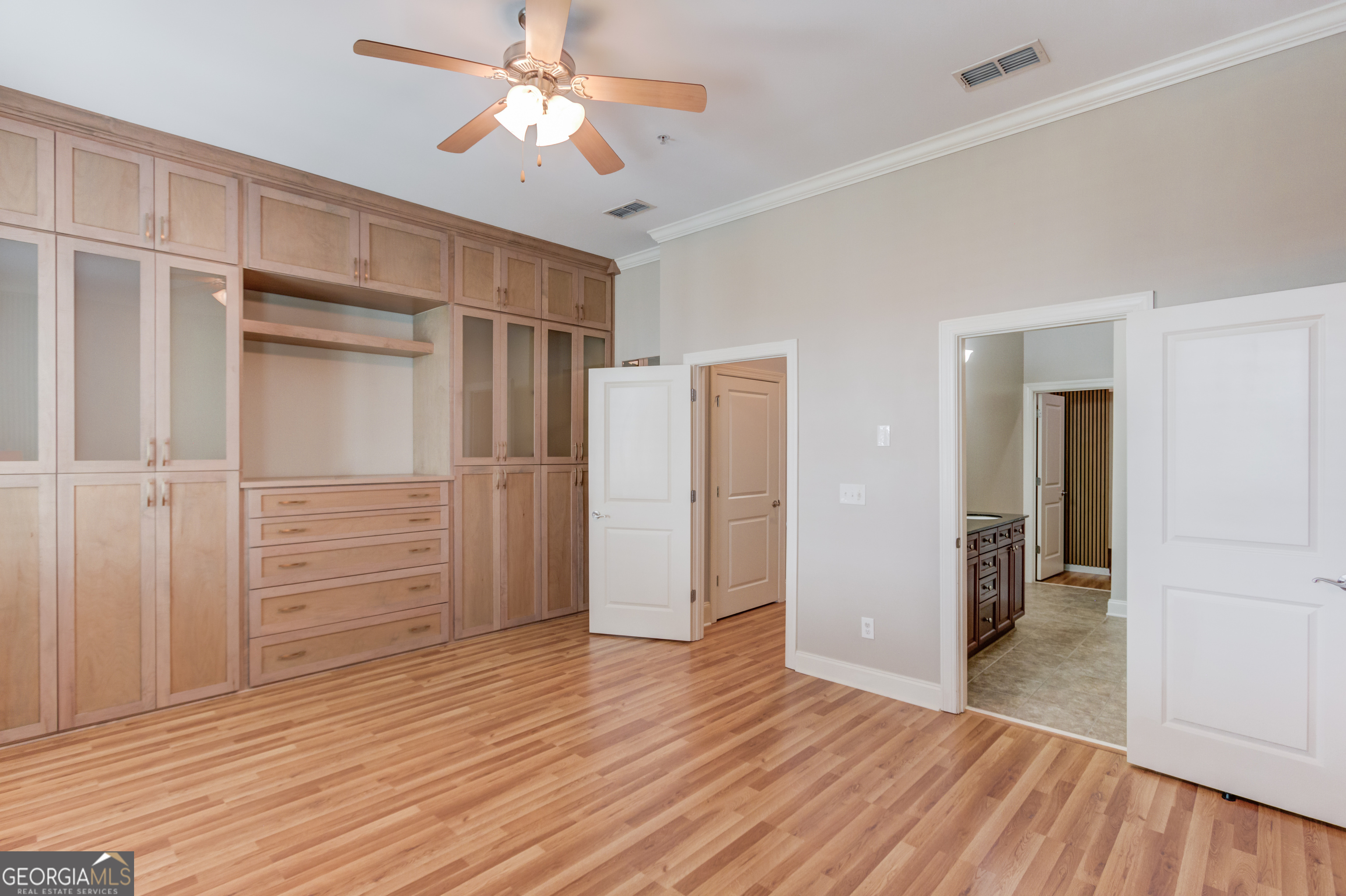 340 Town Center Avenue # 215 Property Photo 18