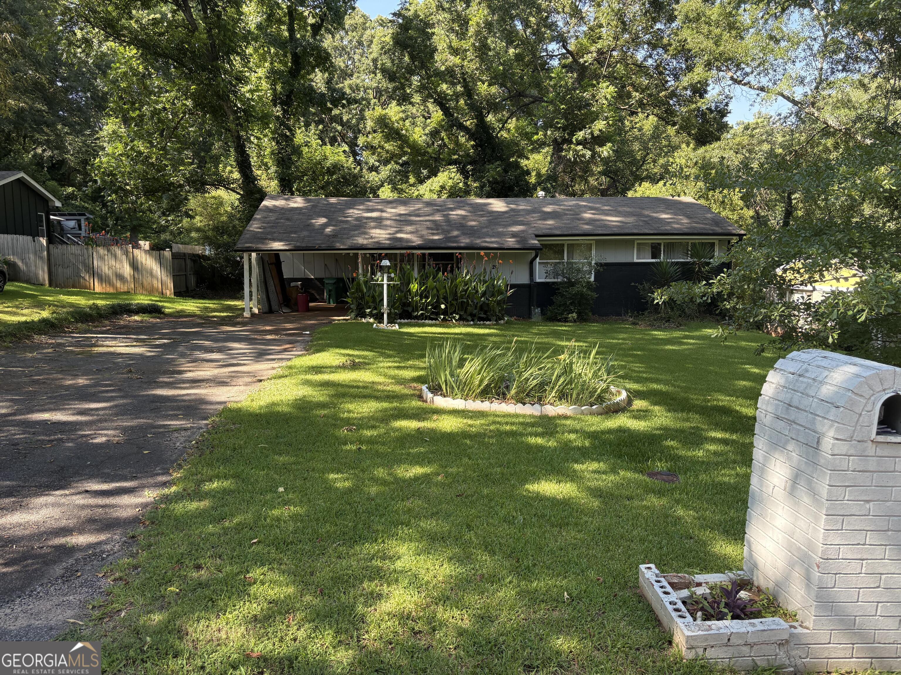 2608 Yale Terrace Property Photo 1