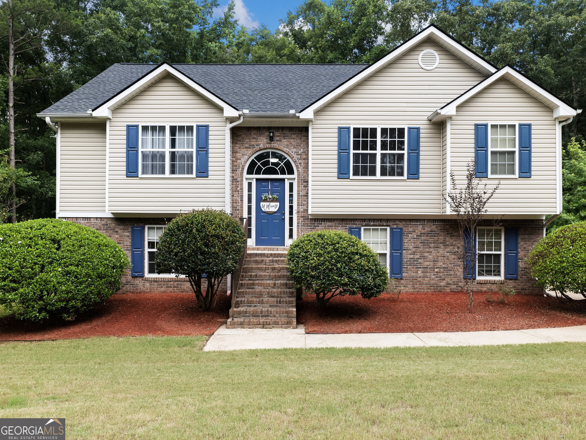 212 Cobblestone Lane Property Photo 1