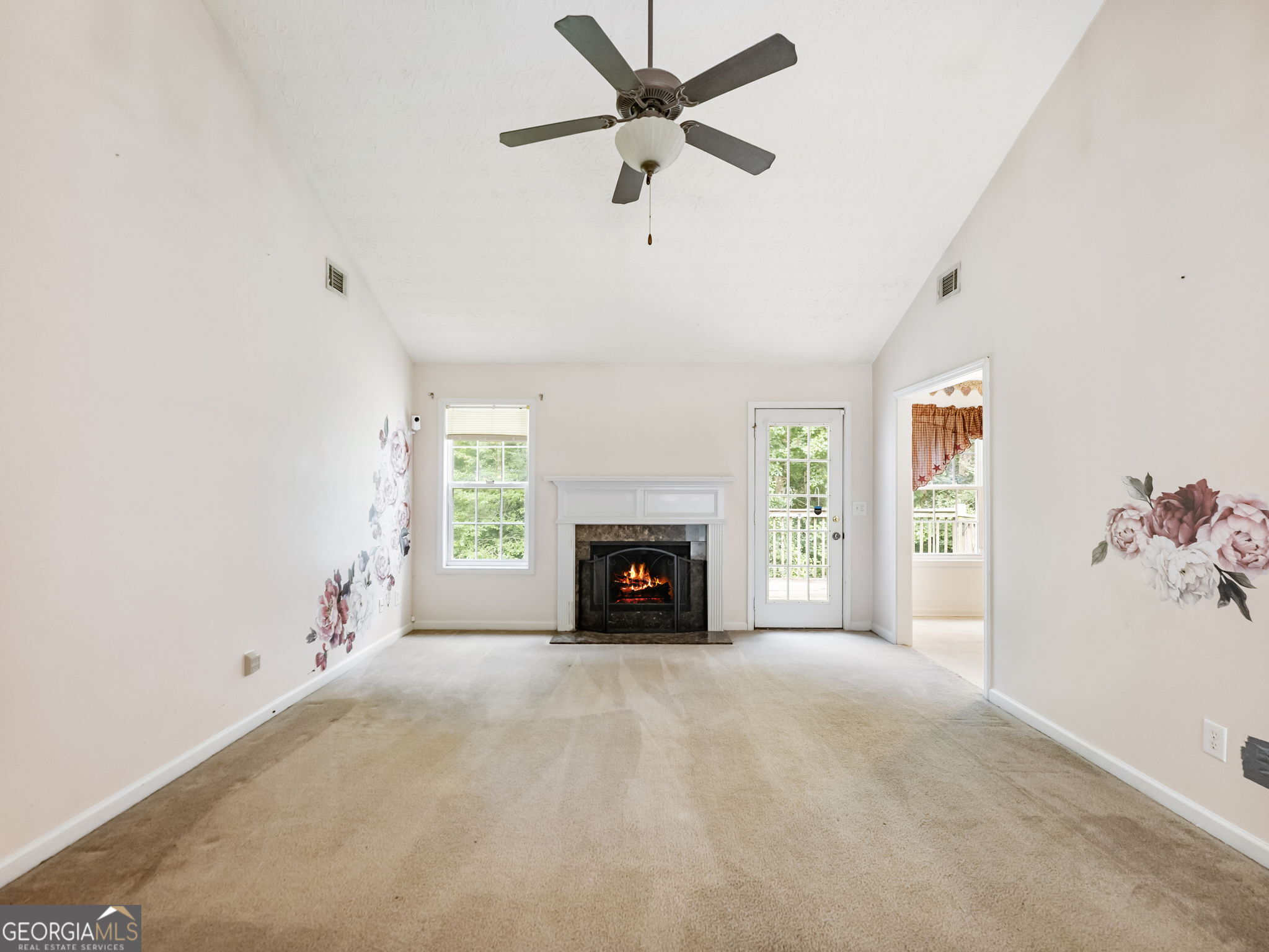 212 Cobblestone Lane Property Photo 3