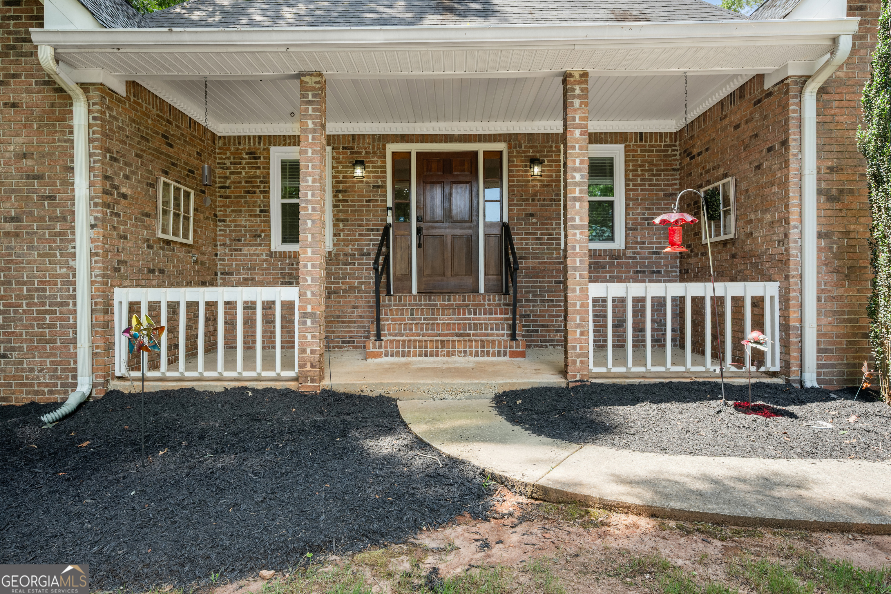 219 Darwish Drive Property Photo 7