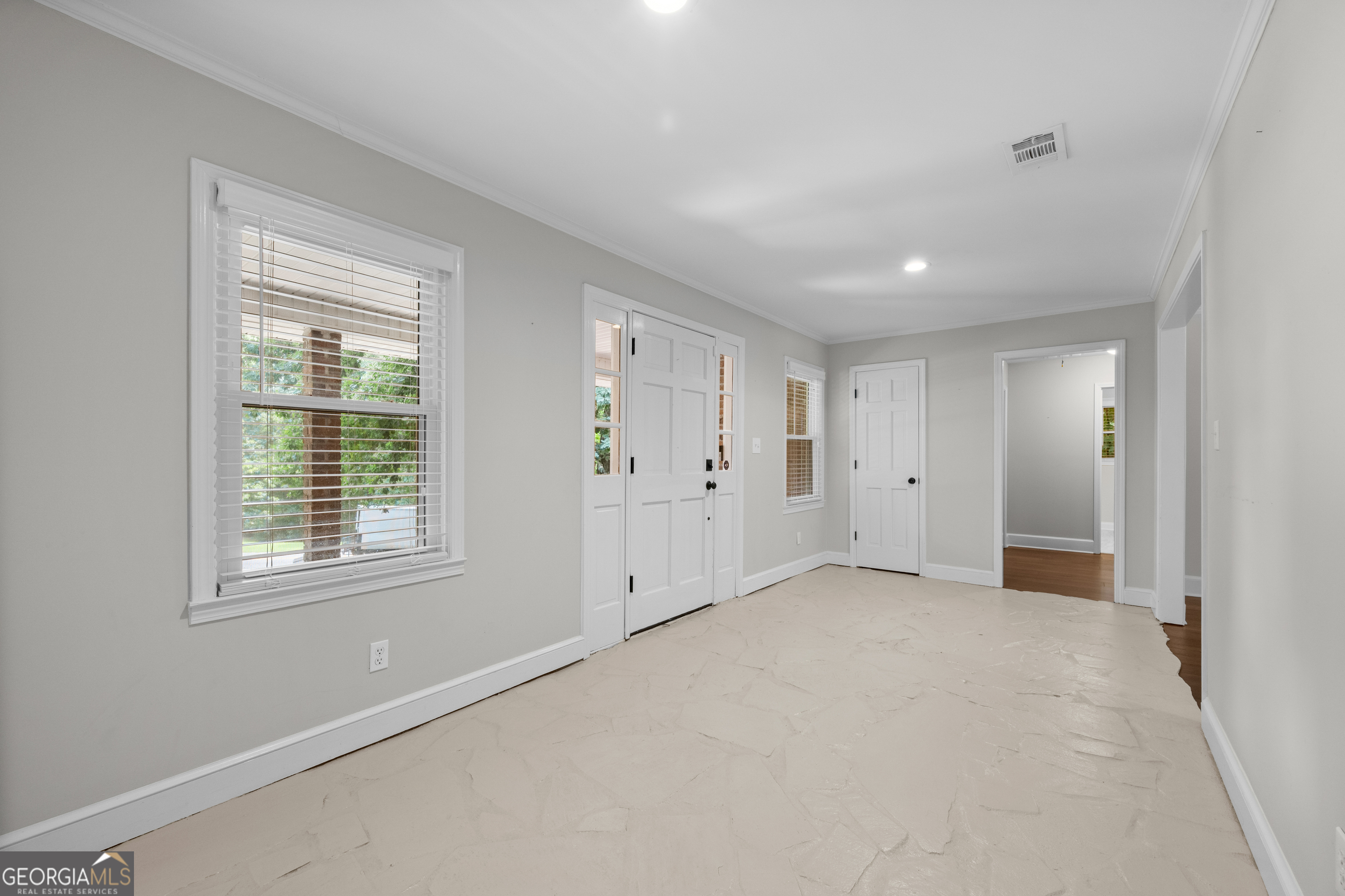 219 Darwish Drive Property Photo 14
