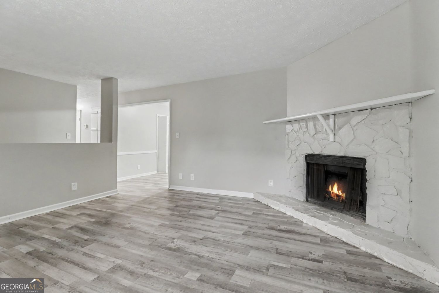 5487 Hall Circle Property Photo 5