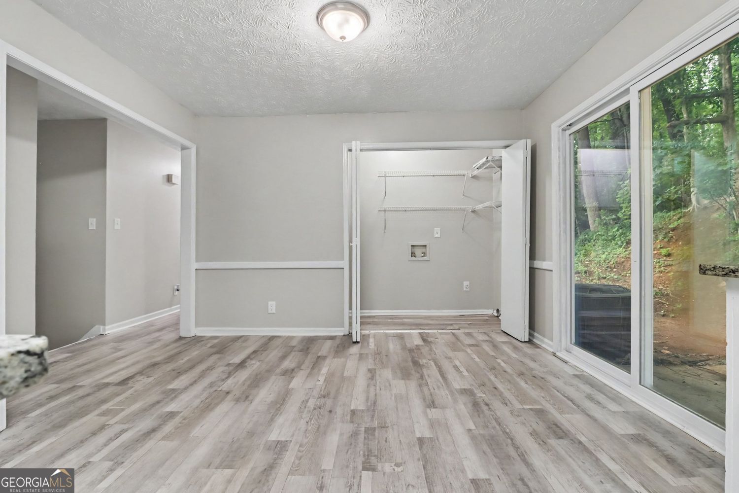 5487 Hall Circle Property Photo 10