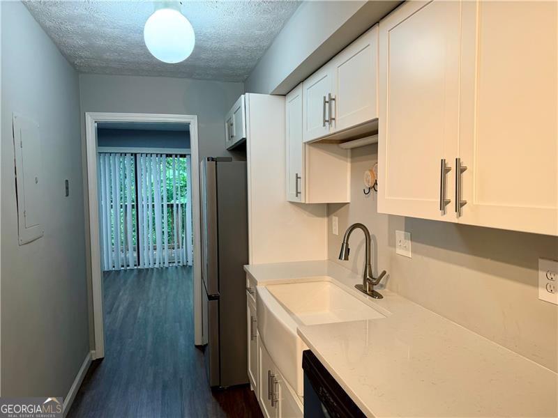1059 Mariners Drive Property Photo 4