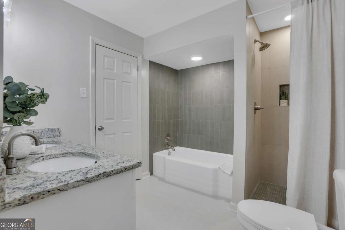 2982 Valley Ridge Drive Property Photo 29