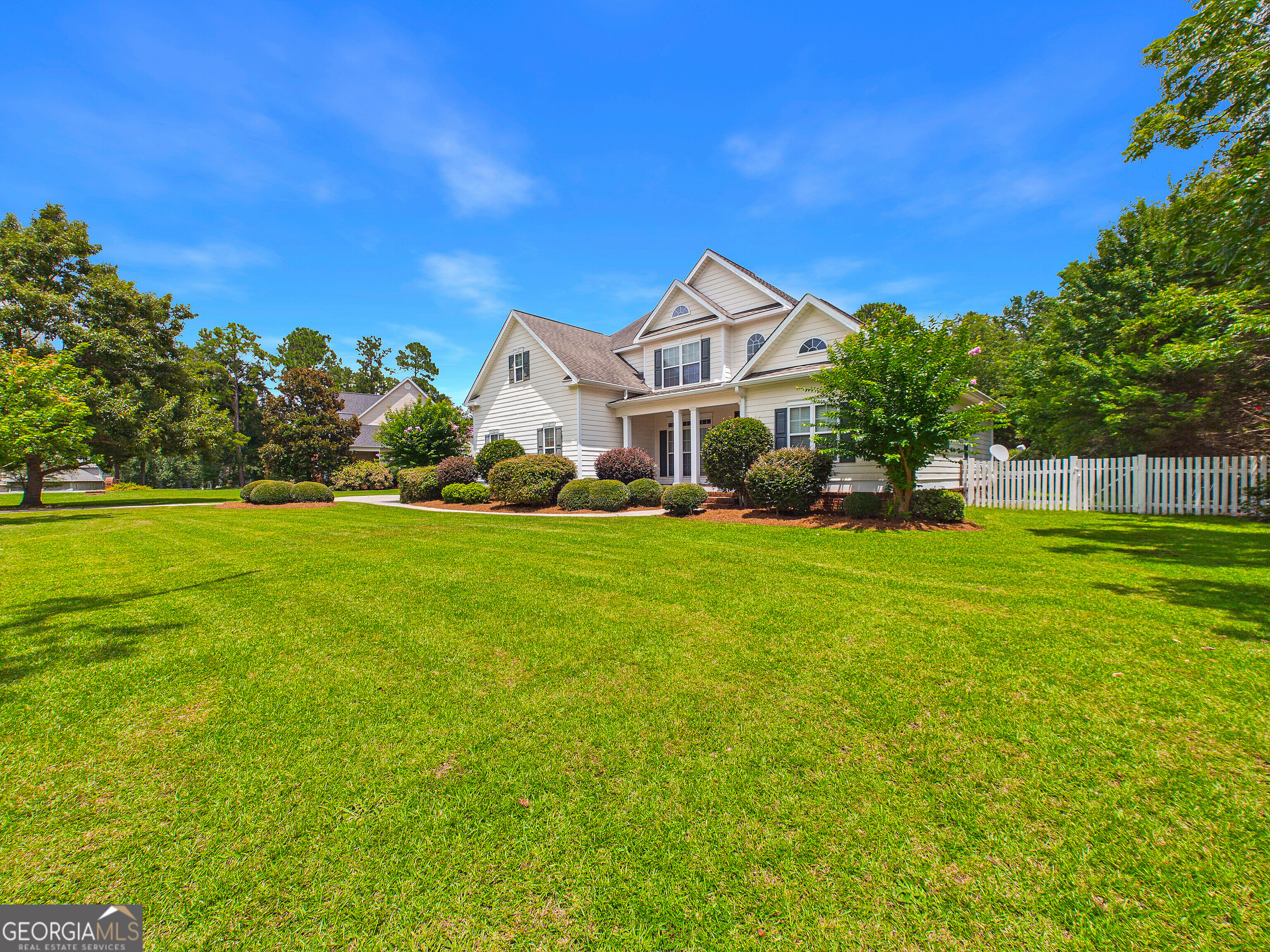 106 Walden Crossing Property Photo 2