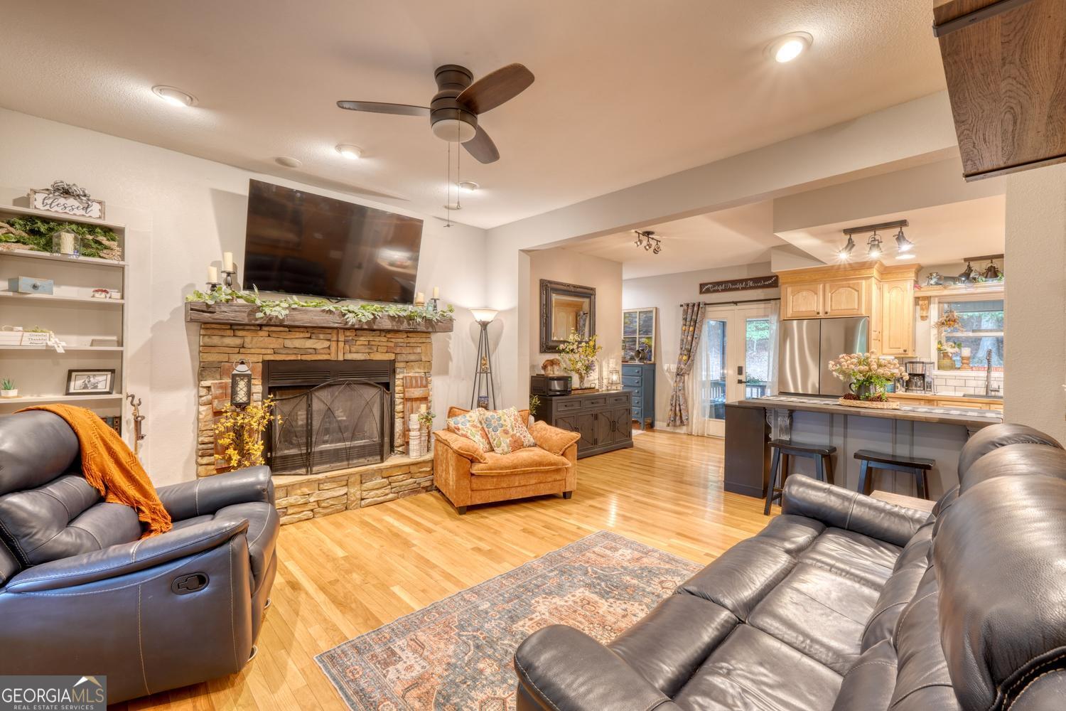152 Lonesome Pine Trail Property Photo 4
