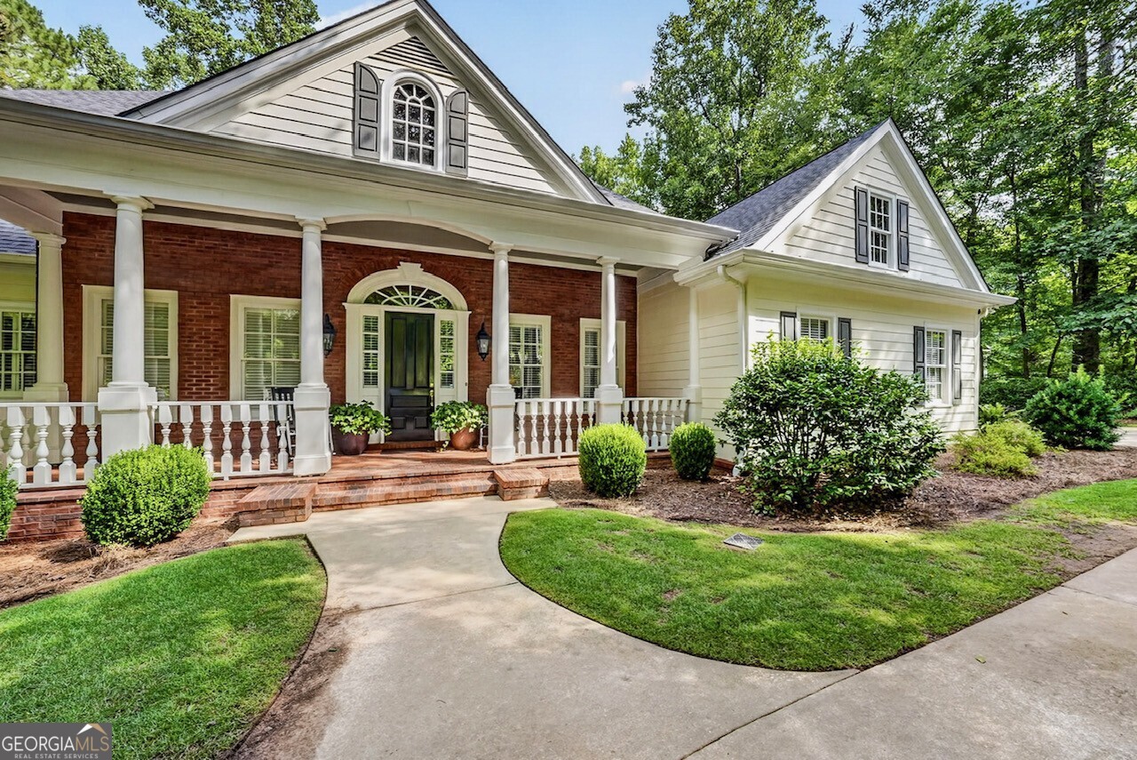 209 River Oaks Drive Property Photo 4