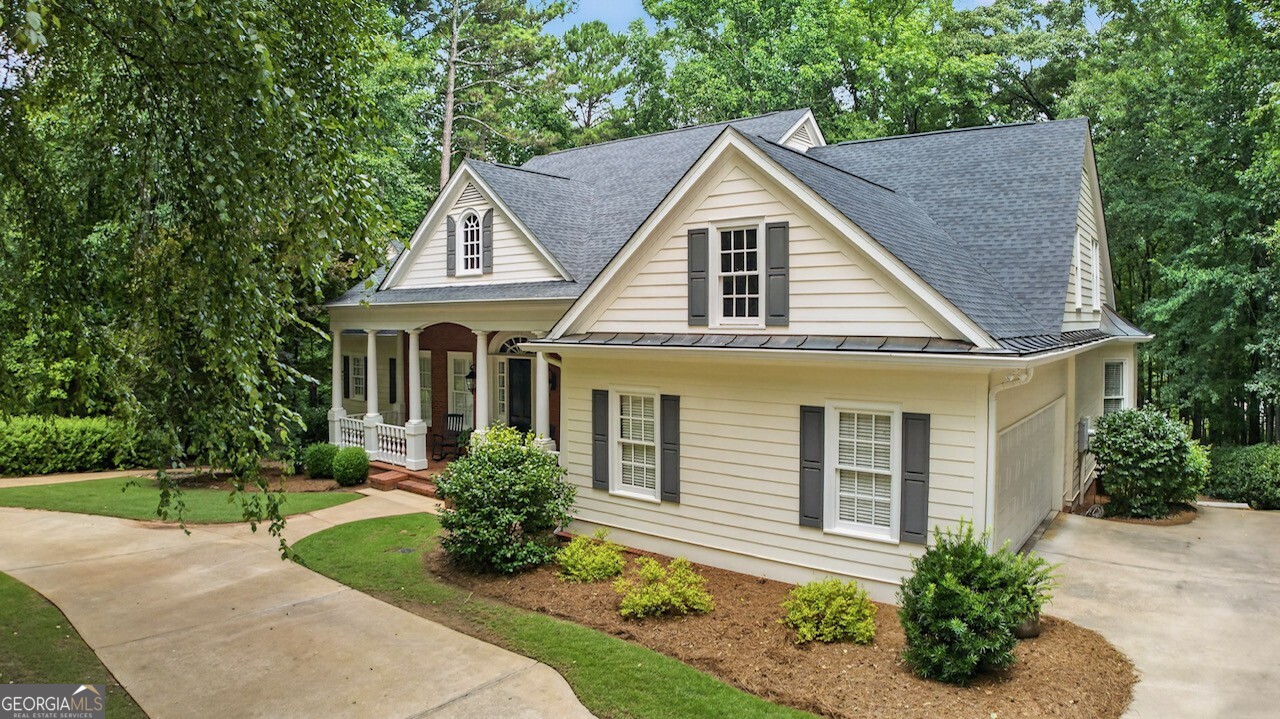 209 River Oaks Drive Property Photo 6