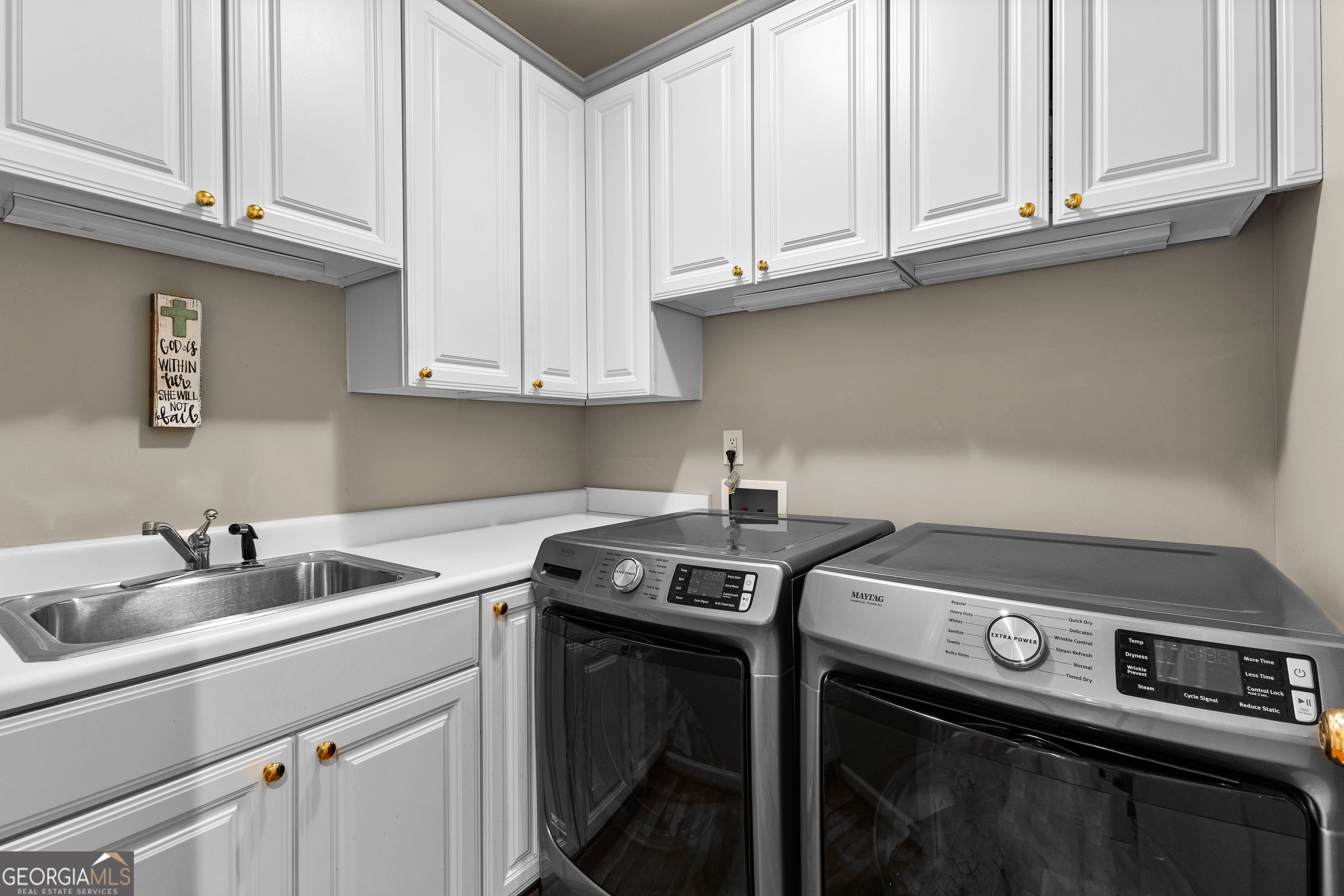 209 River Oaks Drive Property Photo 24