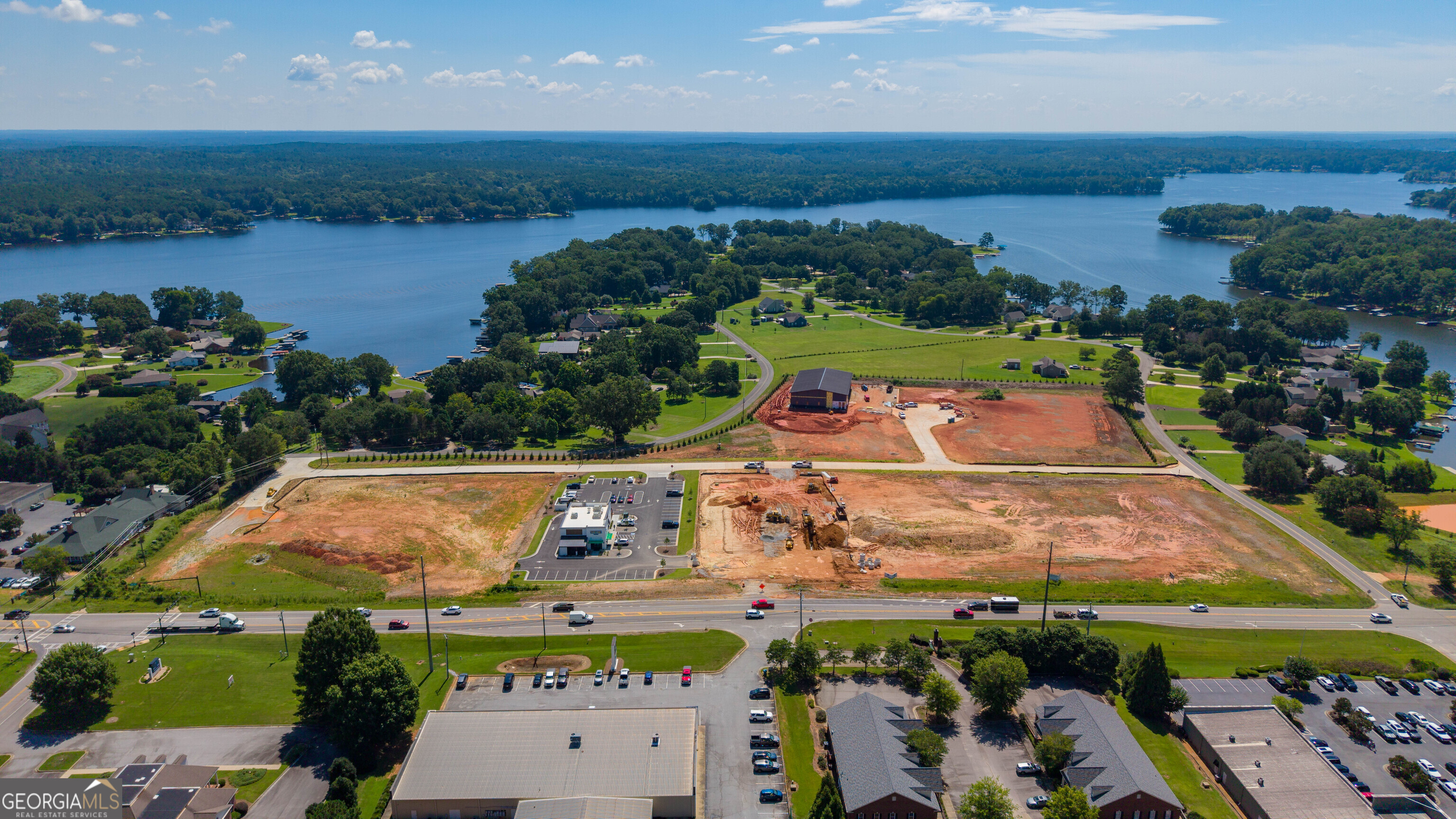 103 Thunder Pointe Drive Property Photo 4
