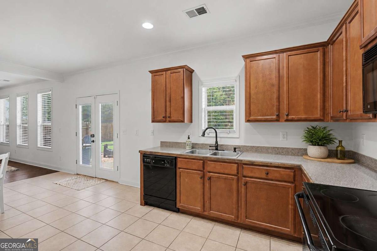 17 Redwood Drive Property Photo 11