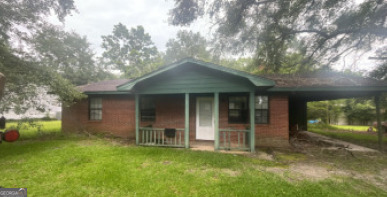 1049 S Plum Street Property Photo 1