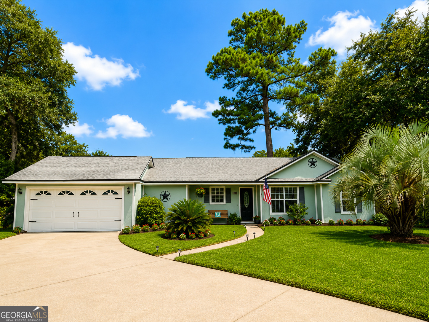 102 Summer Drive Property Photo 1