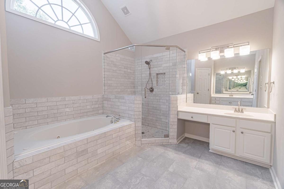 3763 Terrace Hedge Court Property Photo 17
