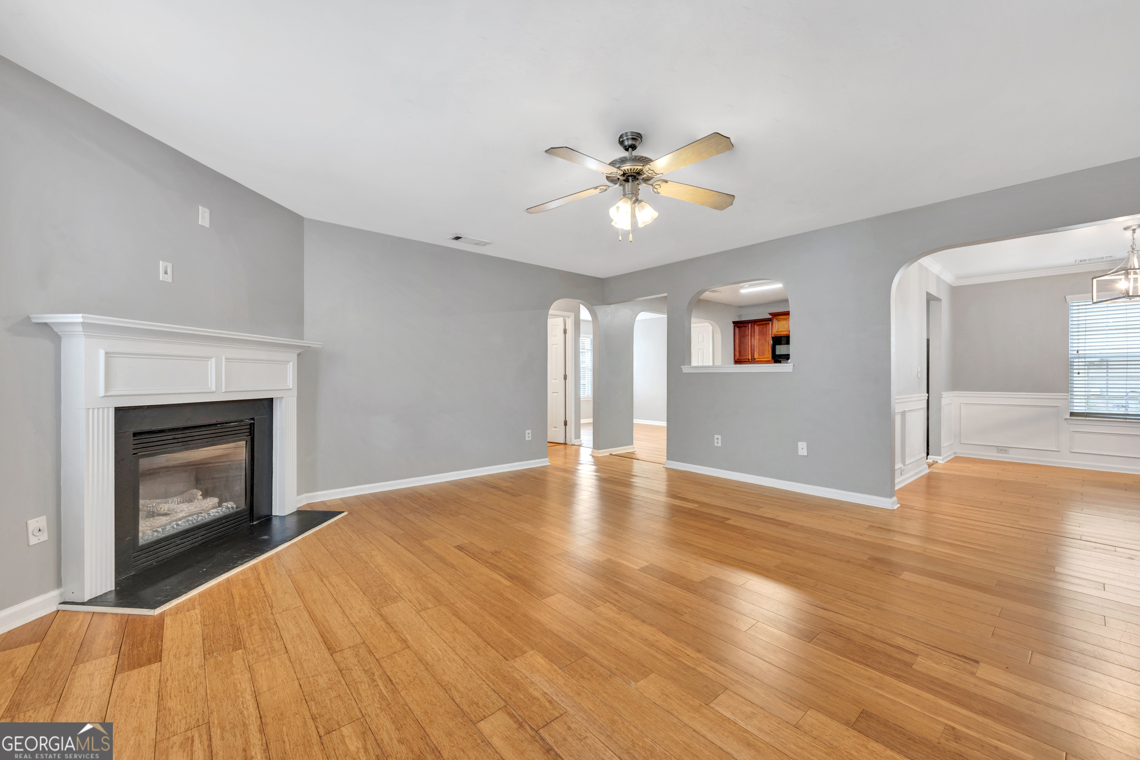 2416 Cornell Circle Property Photo 4