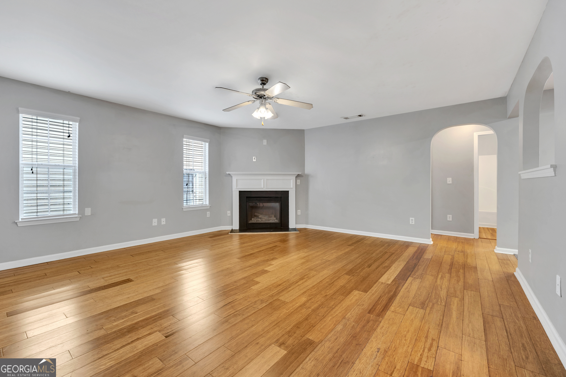 2416 Cornell Circle Property Photo 6