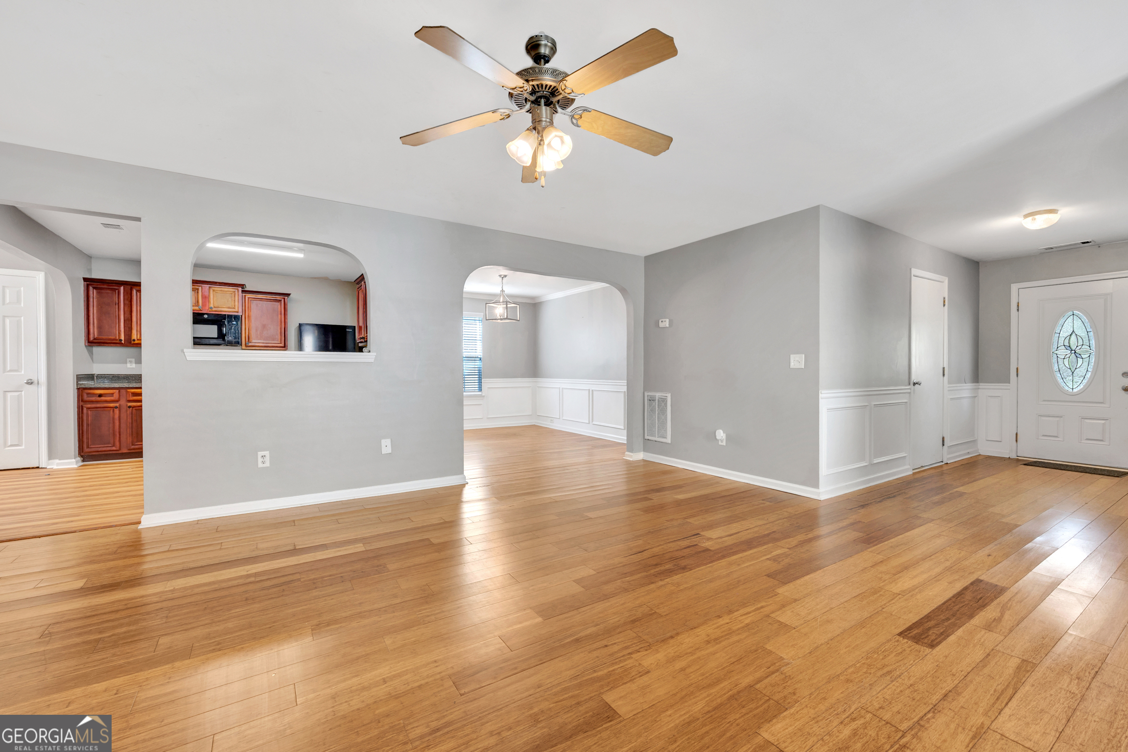 2416 Cornell Circle Property Photo 8