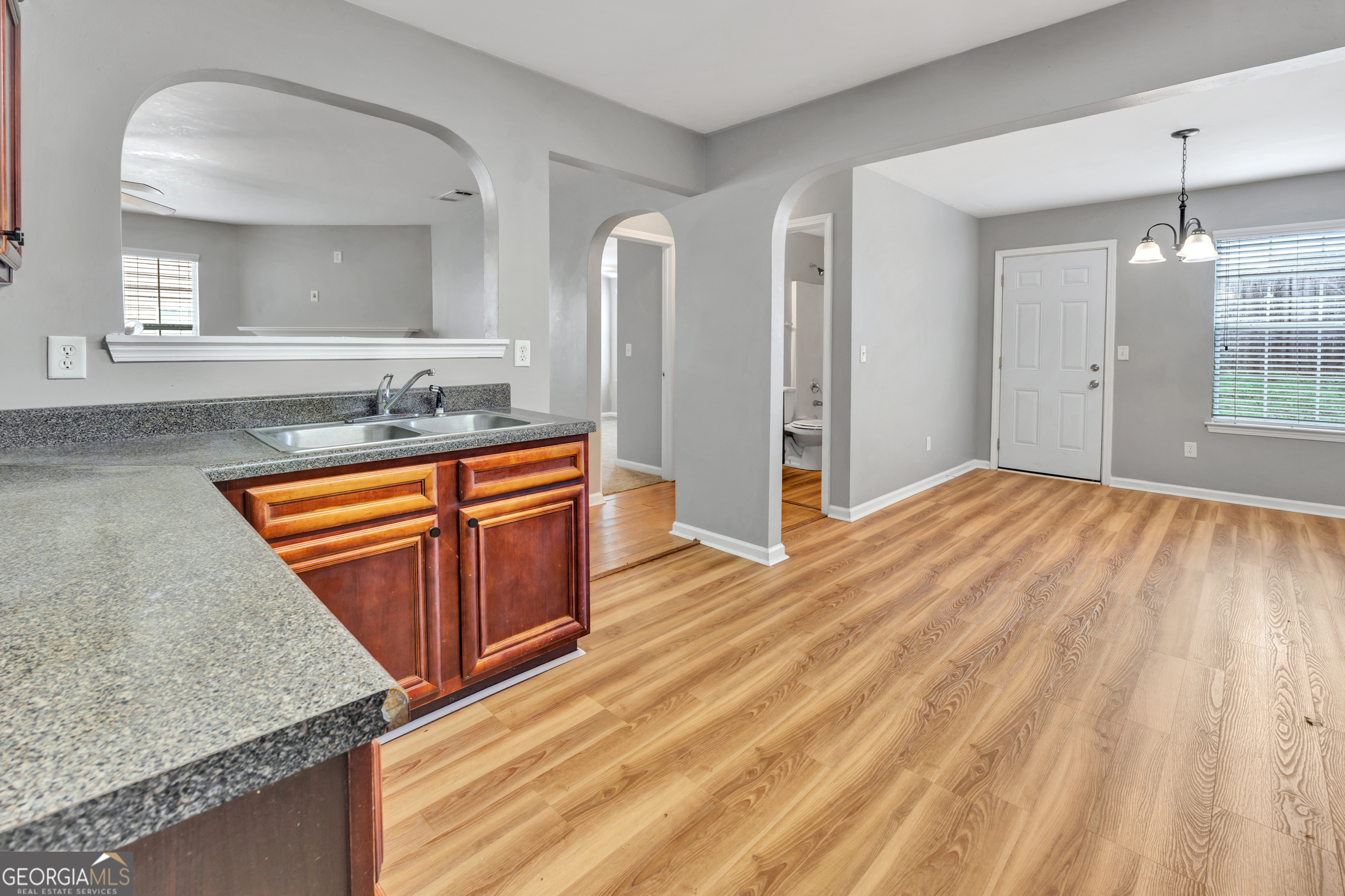 2416 Cornell Circle Property Photo 14