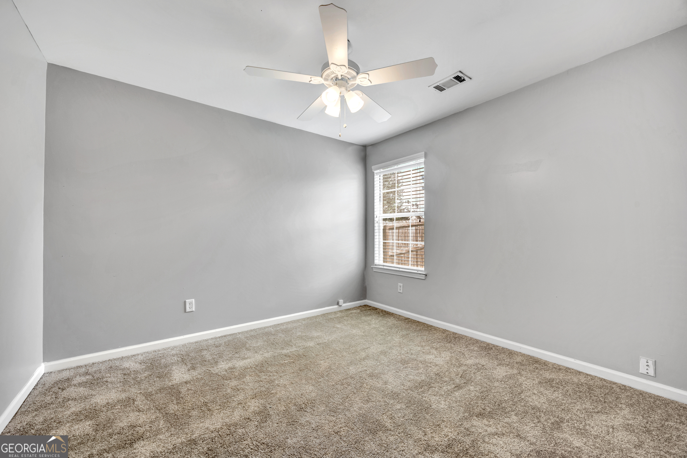 2416 Cornell Circle Property Photo 21