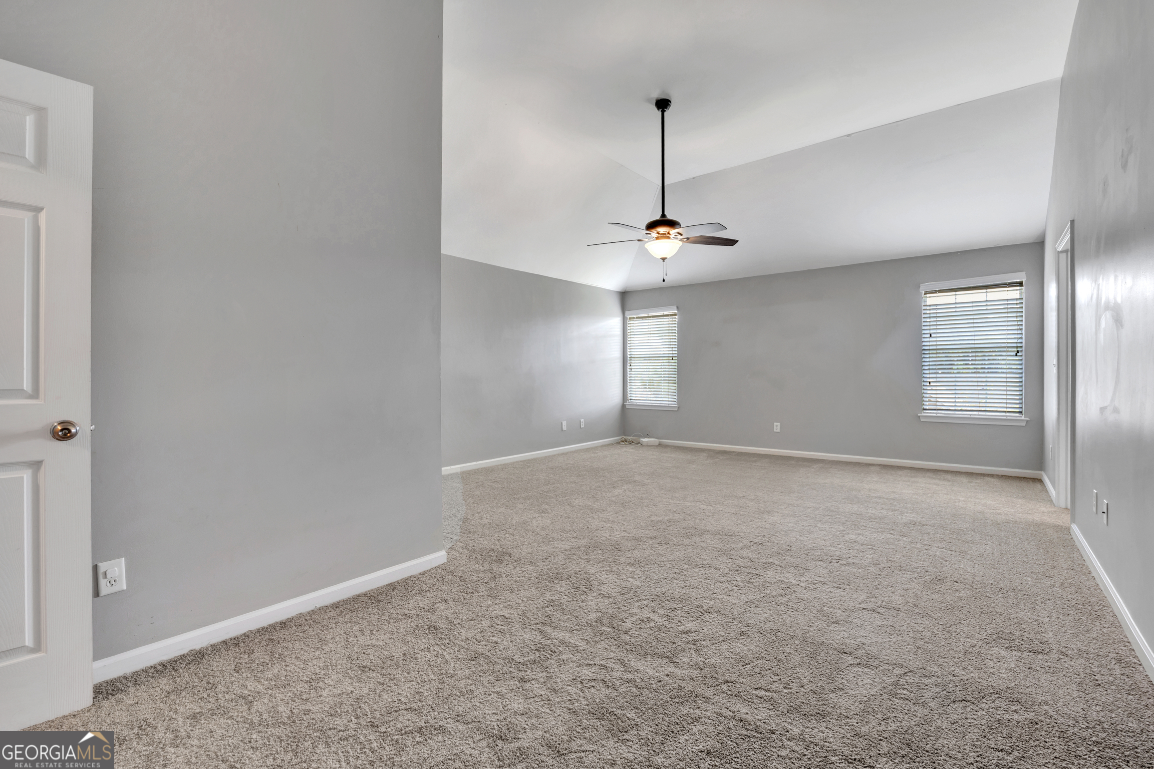2416 Cornell Circle Property Photo 23