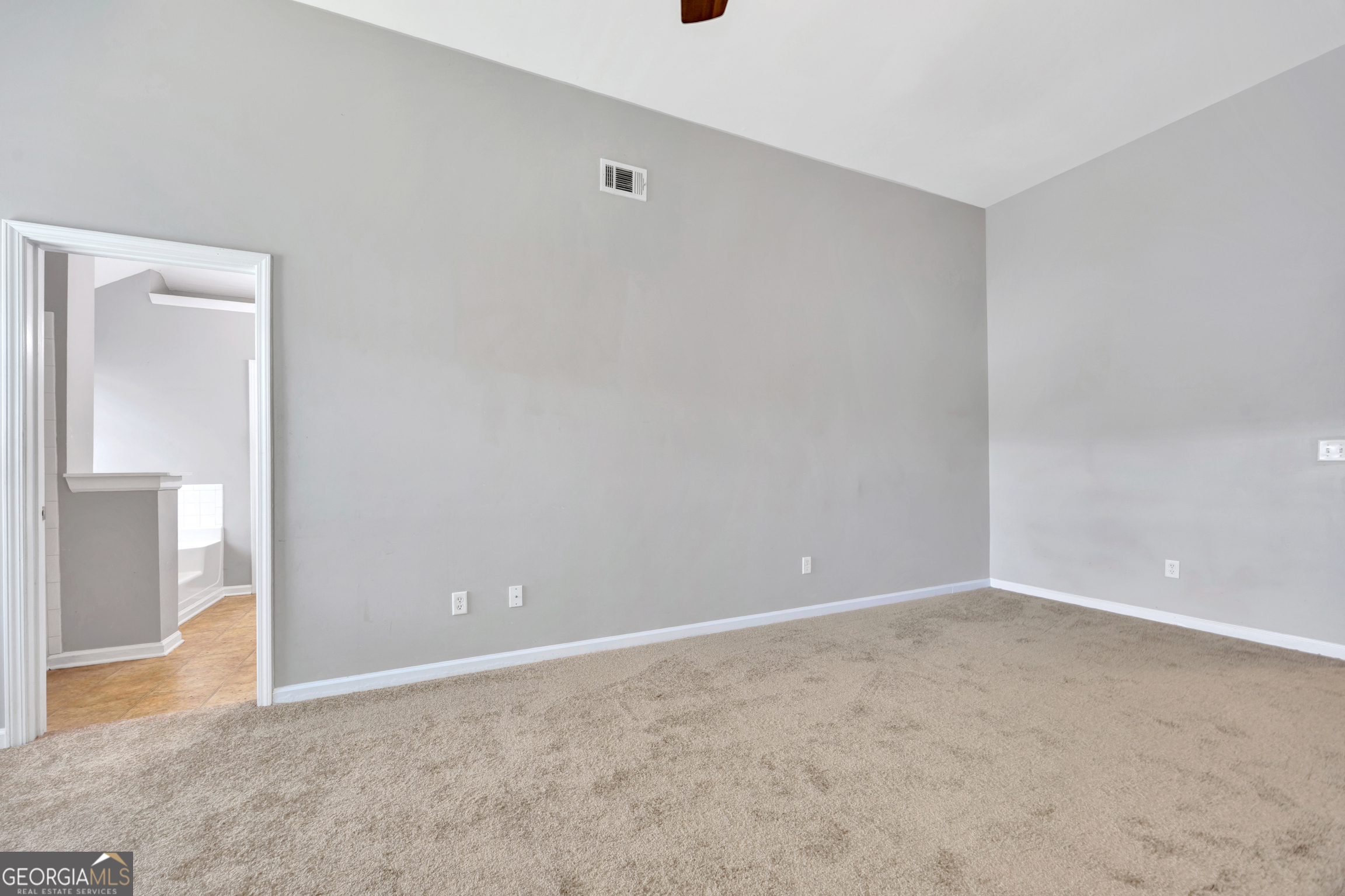 2416 Cornell Circle Property Photo 27