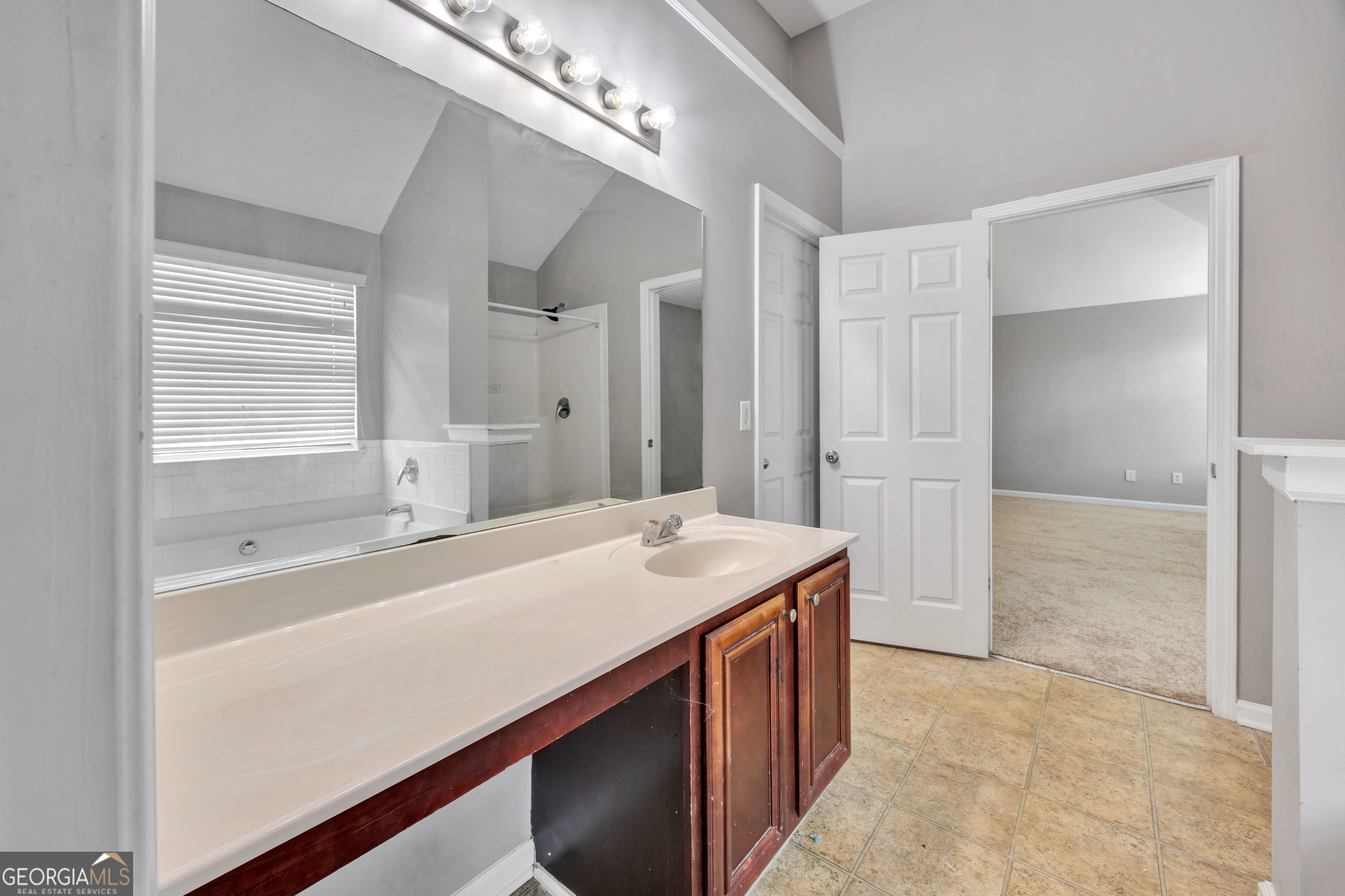 2416 Cornell Circle Property Photo 28