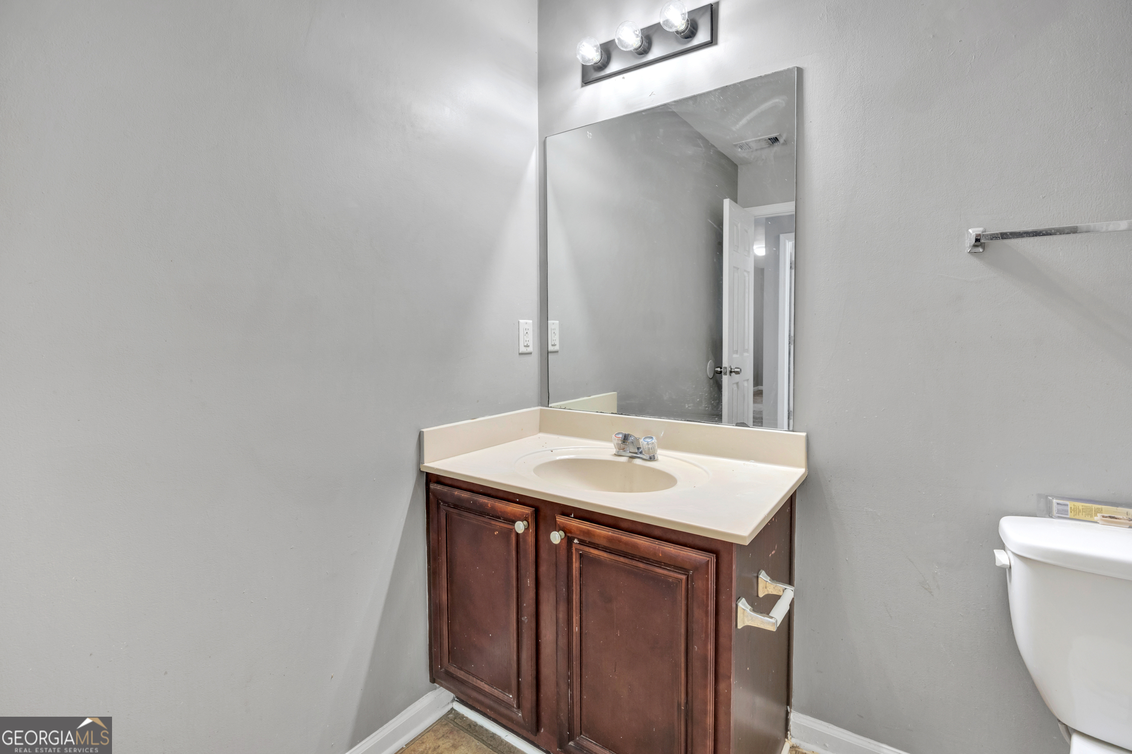 2416 Cornell Circle Property Photo 36