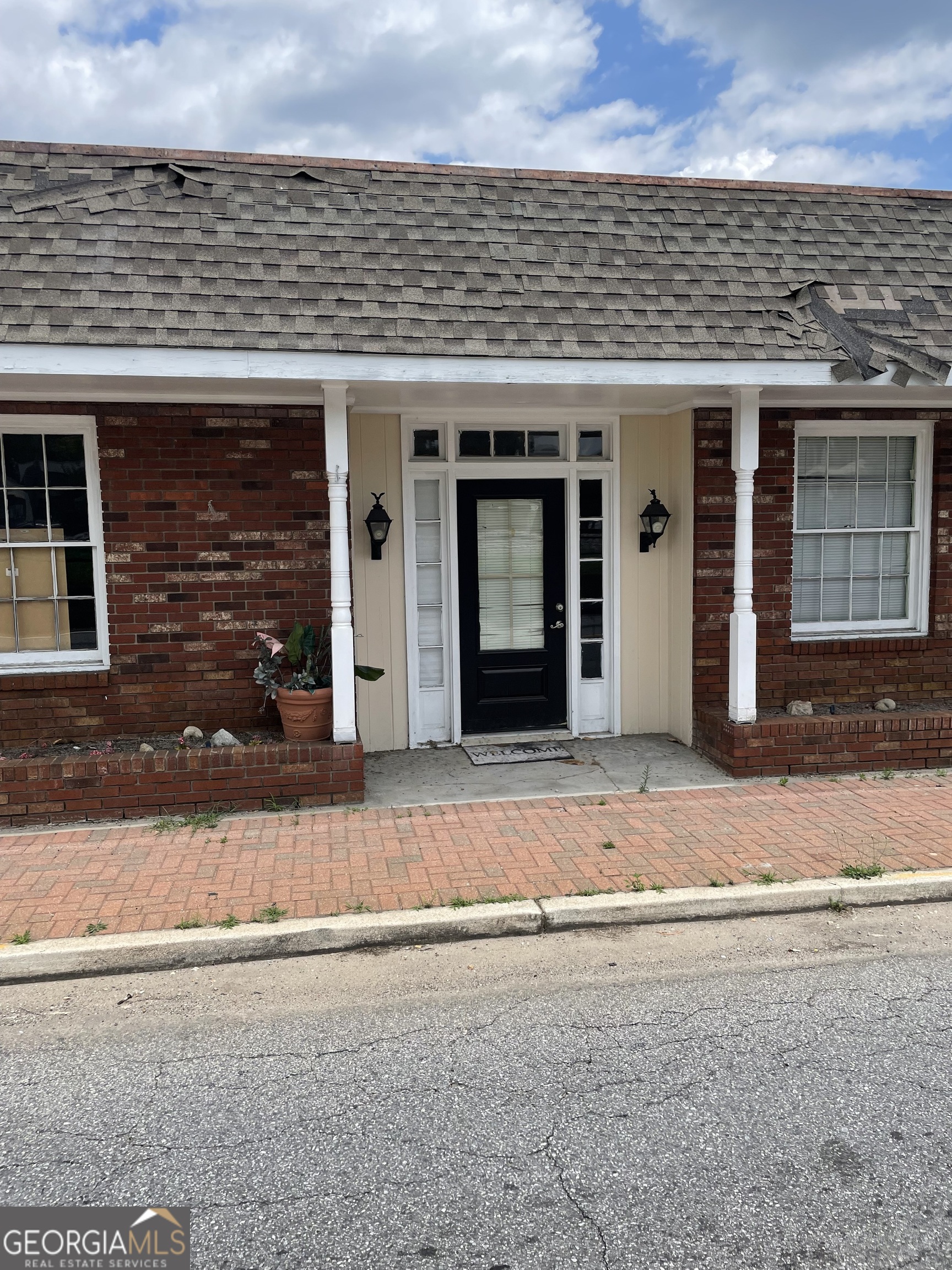 122 N Mcdonough Street Property Photo 1