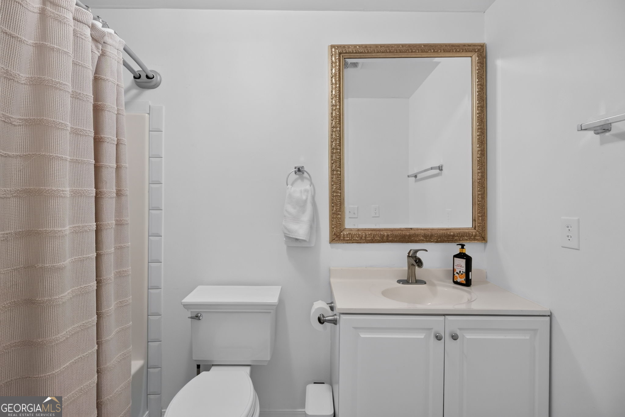 6823 Lakewood Terrace Property Photo 16