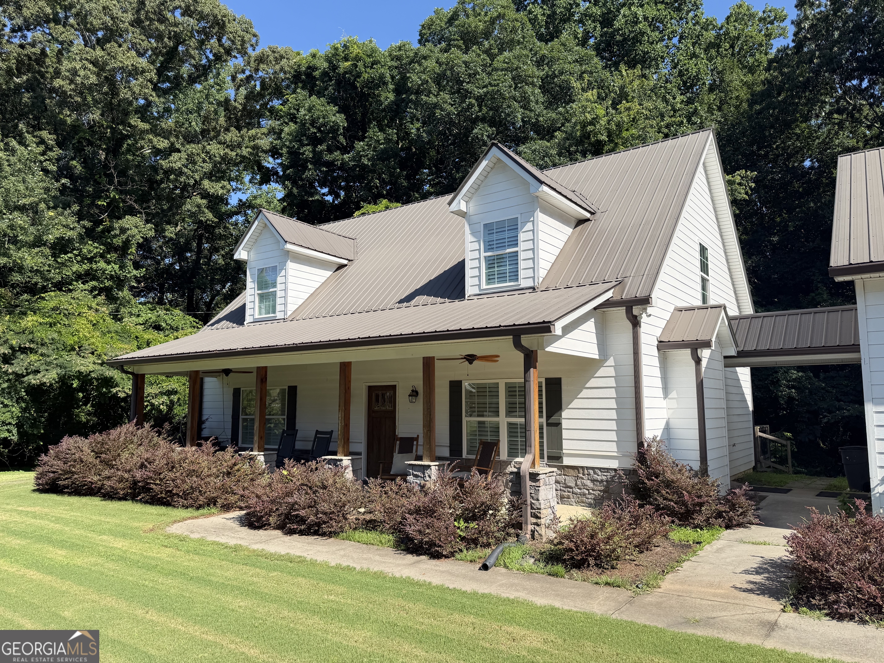 2400 Buford Dam Road Property Photo 1